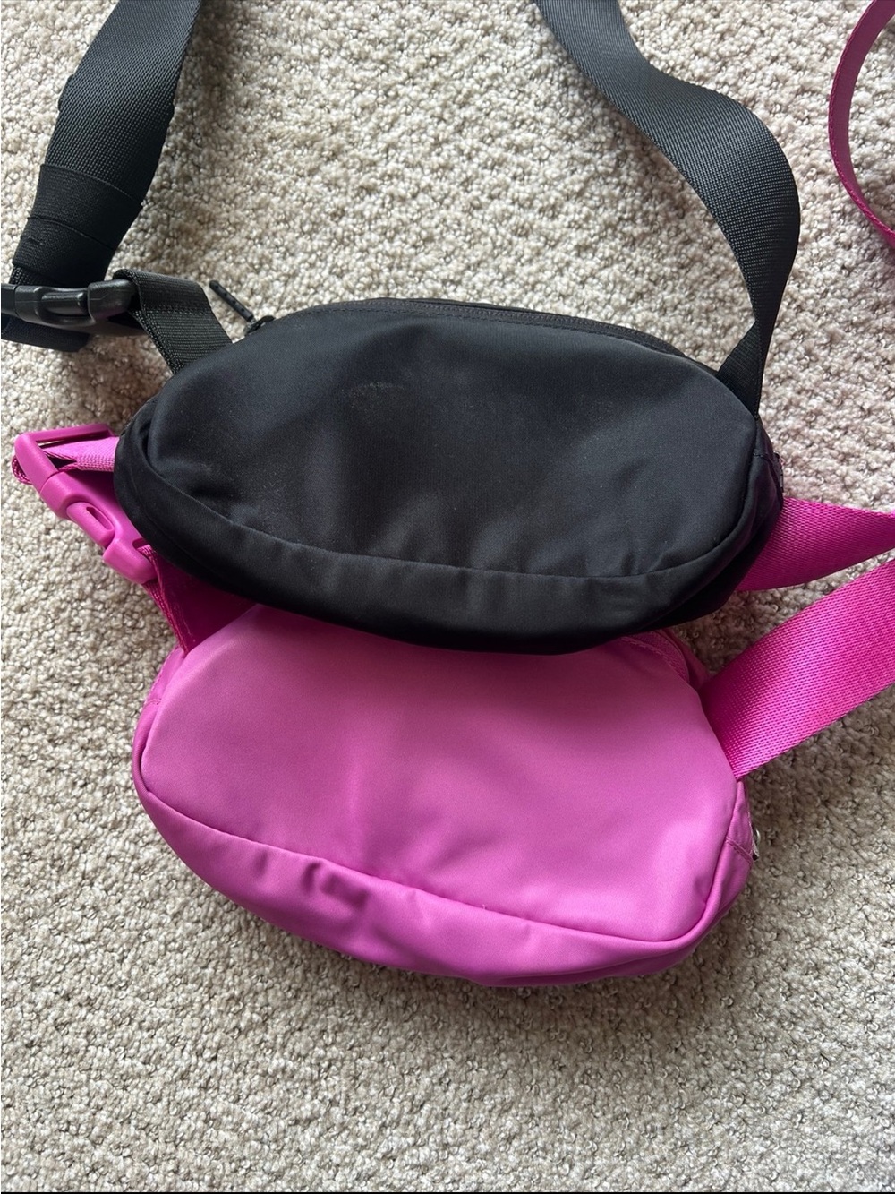 lululemon athletica Black and Bright Pink Crossbody Belt Bags - Picture 4 of 4